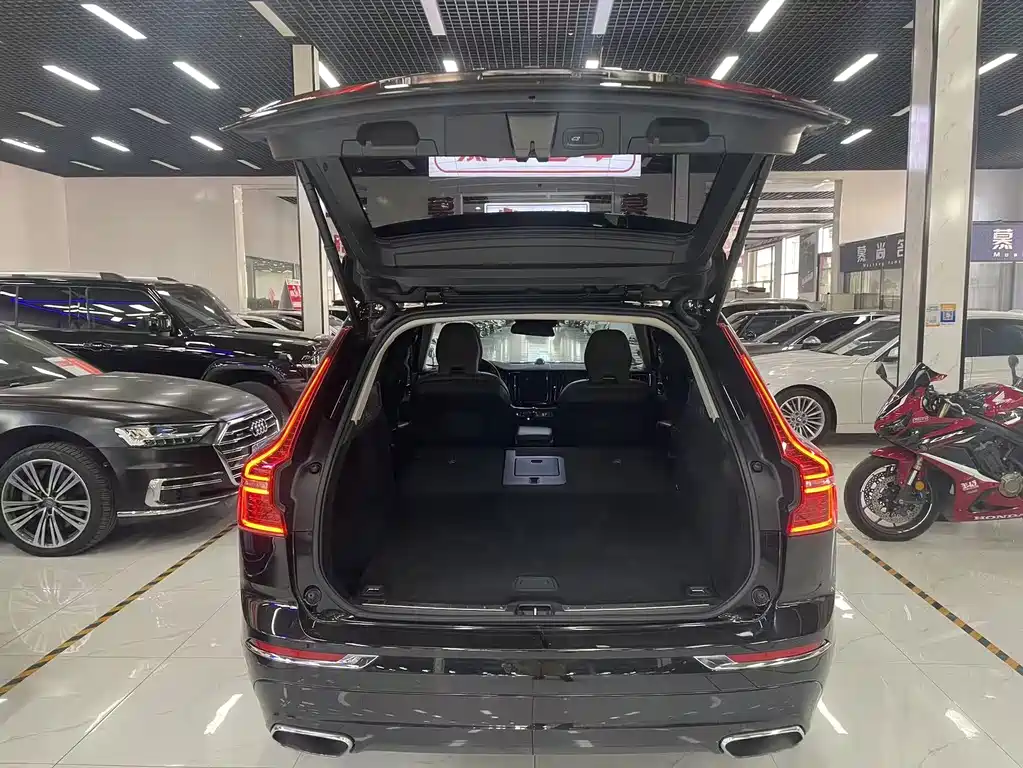 Volvo XC60 2020 — фото 15