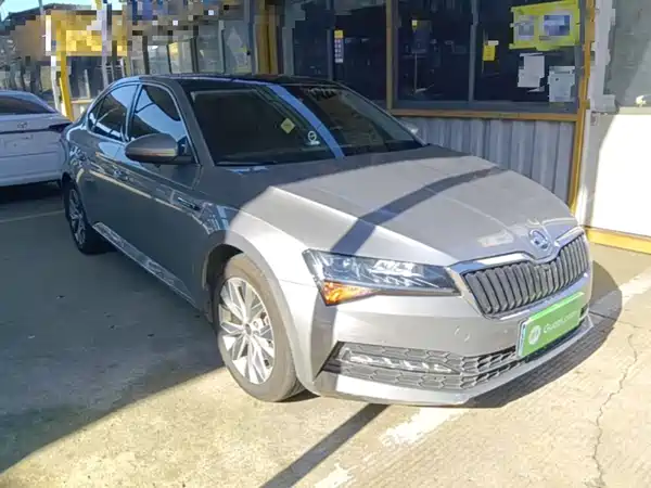 Skoda Superb 2021