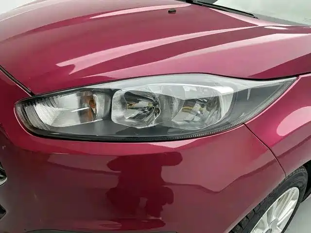 Ford Fiesta 2013 — фото 18