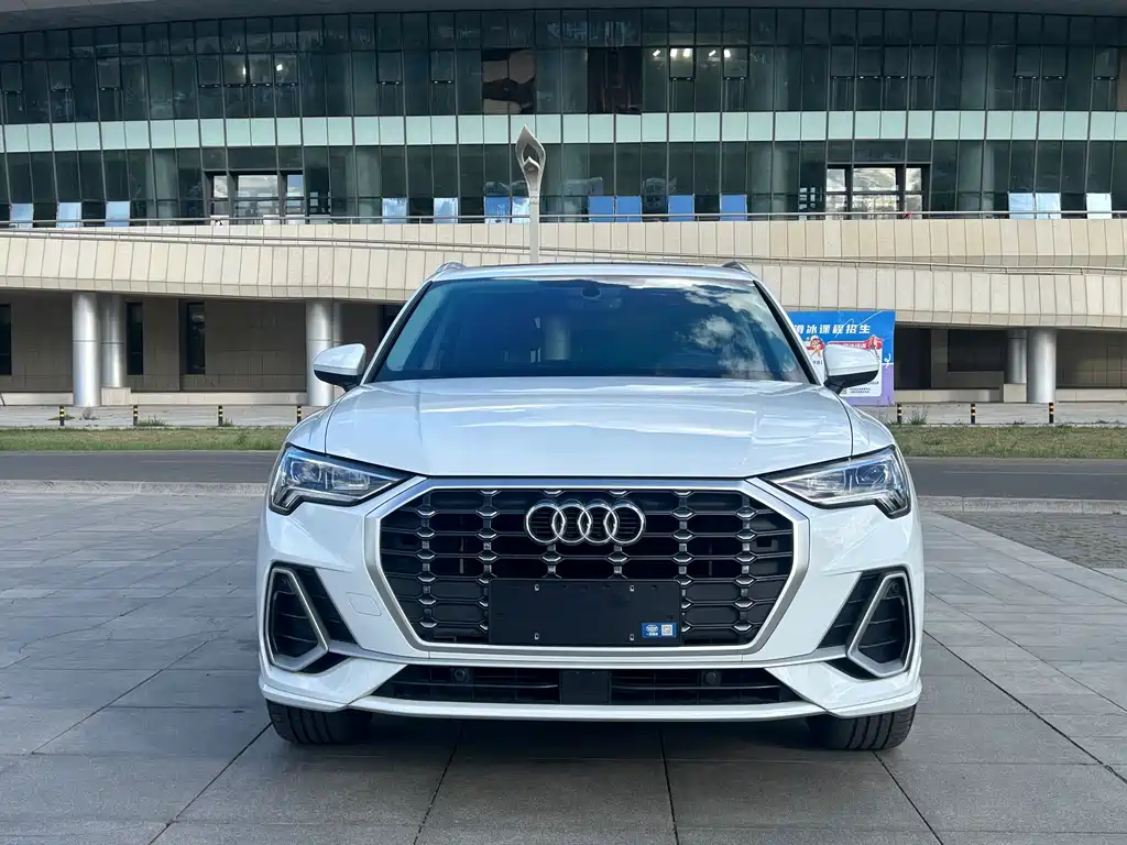 Audi Q3 2023 — фото 2