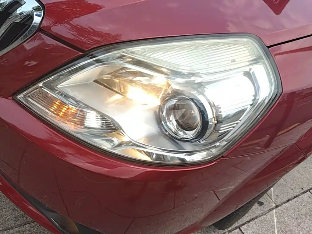 Buick Excelle 2015 — фото 24