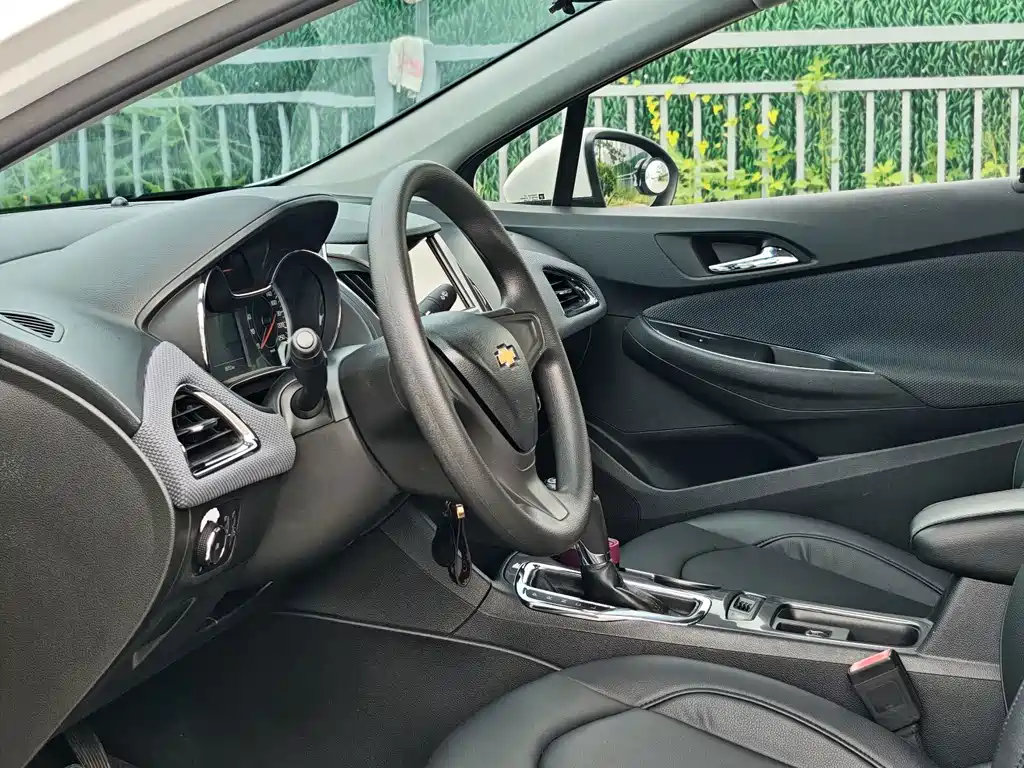 Chevrolet Cruze 2017 — фото 11