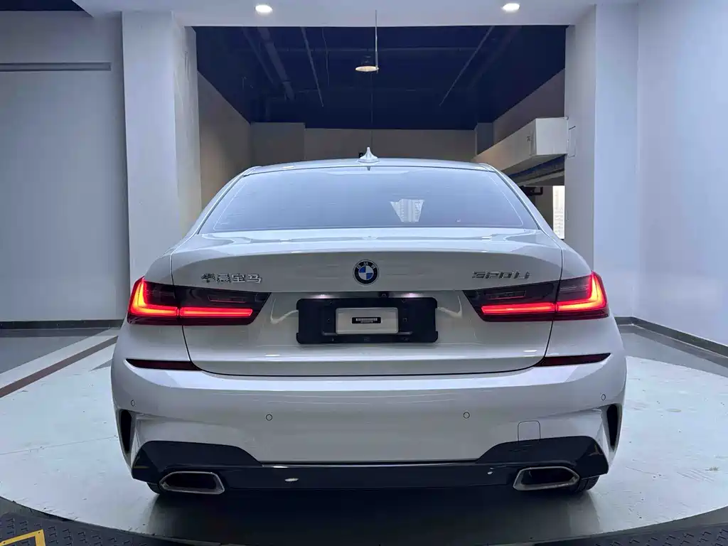 BMW 3 Series 2022