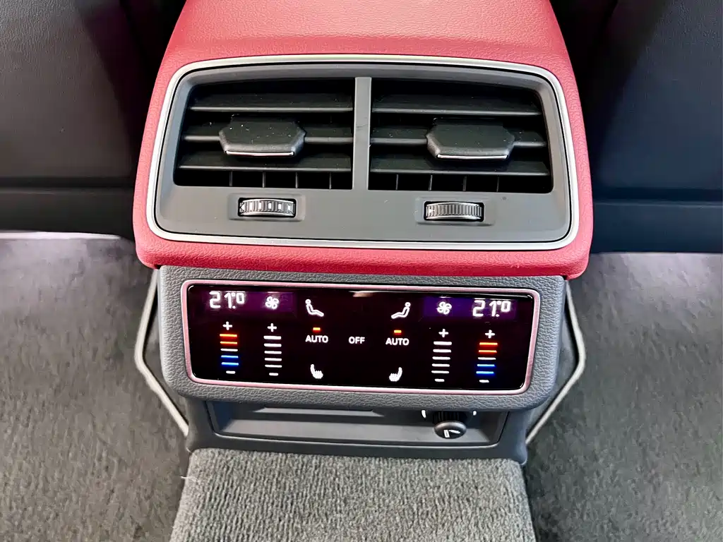 Audi A7L 2025 — фото 21