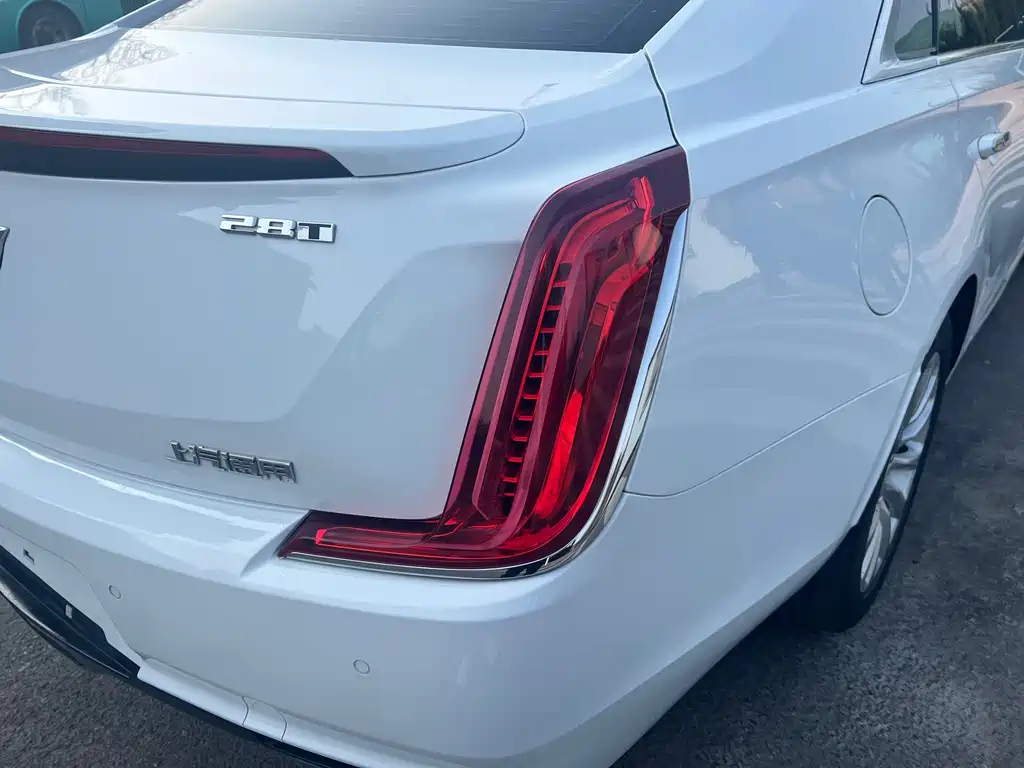 Cadillac XTS 2018 — фото 14