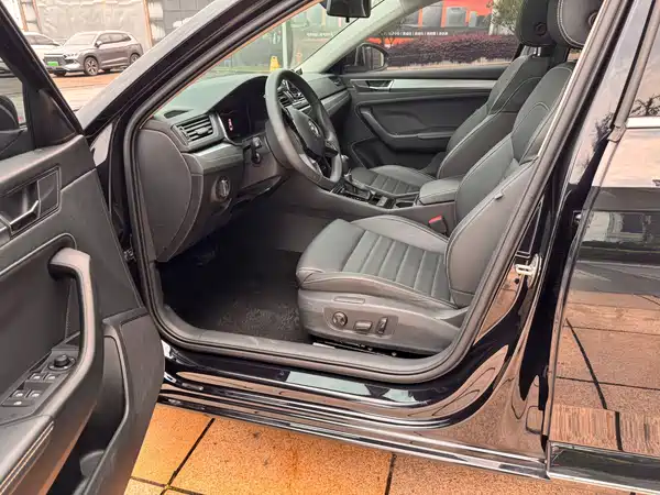 Skoda Superb 2023