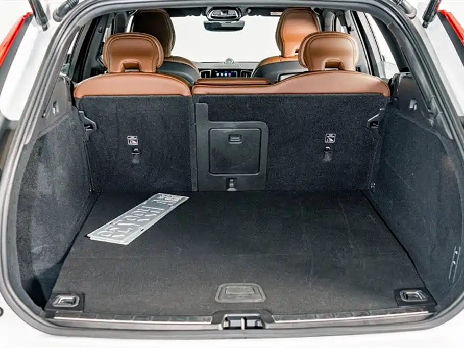 Volvo XC60 PHEV 2025 — фото 26
