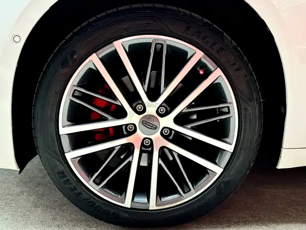 Geely Xingrui 2021