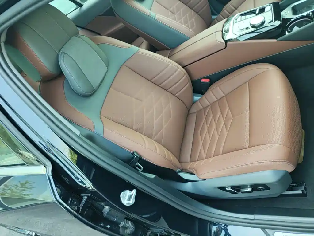 BMW i5 2025 — фото 25