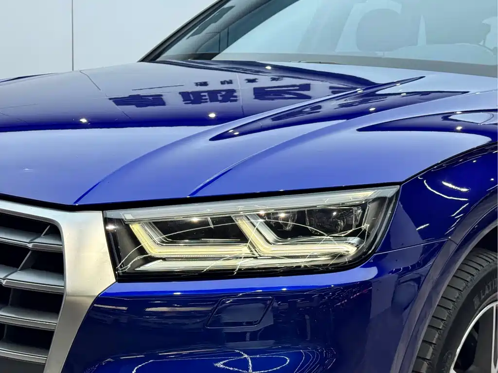Audi Q5L 2020 — фото 26