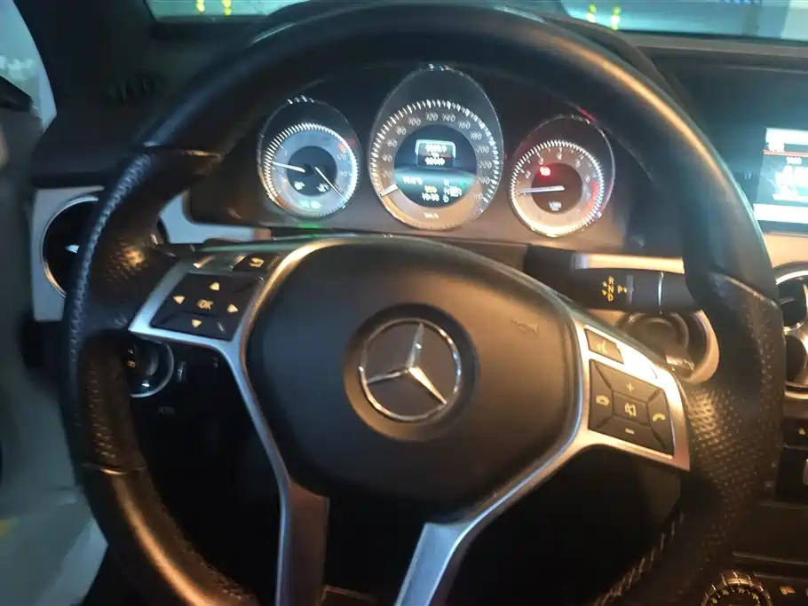 Mercedes-Benz GLK-Class 2015 — фото 15