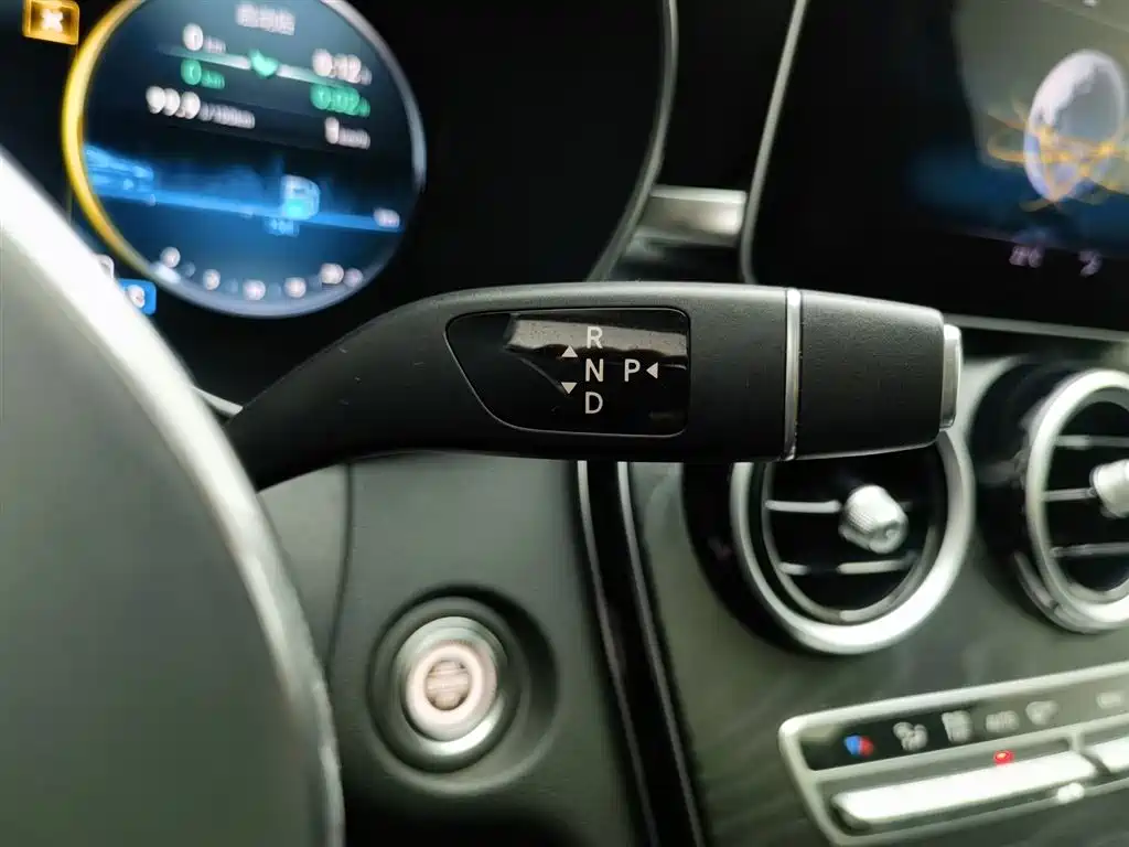 Mercedes-Benz C-Class 2019 — фото 13