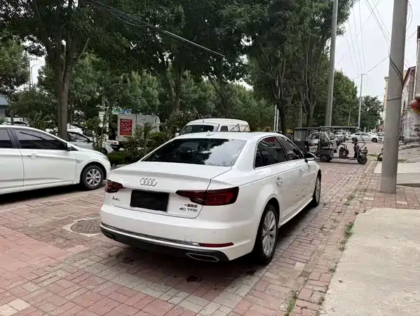 Audi A4L 2019