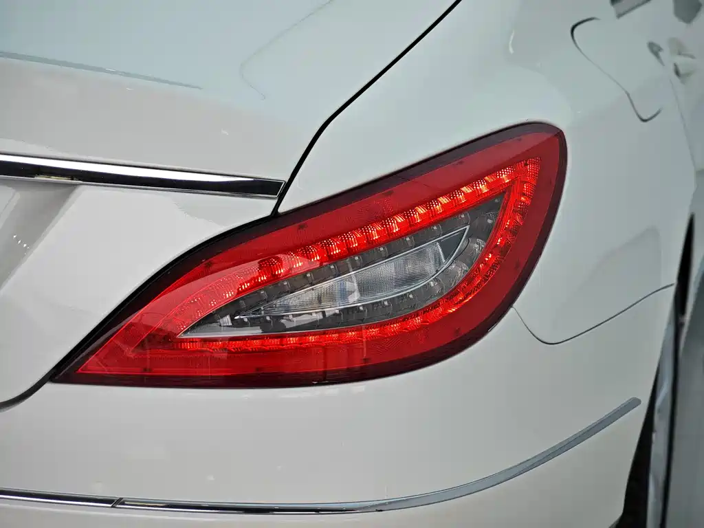 Mercedes-Benz CLS 2013 — фото 12