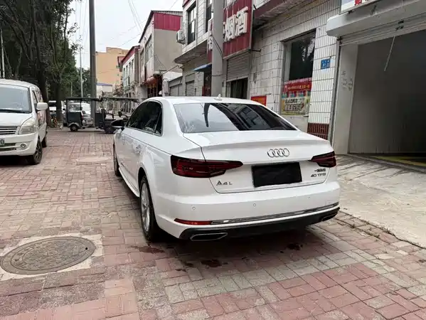 Audi A4L 2019