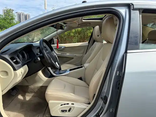 Volvo S60 2012