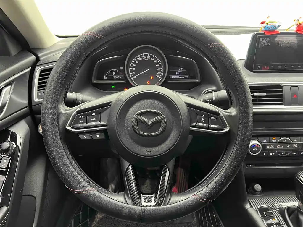 Mazda 3 Axela 2019 — фото 6