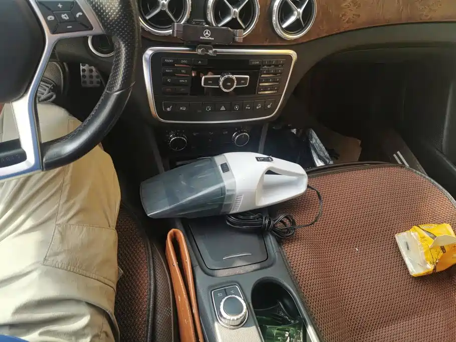 Mercedes-Benz GLA 2015 — фото 16