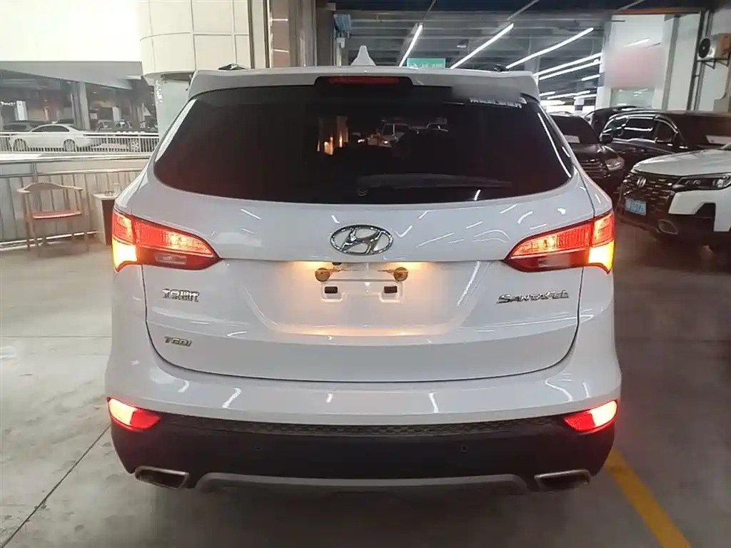Hyundai Santa Fe 2015 — фото 6