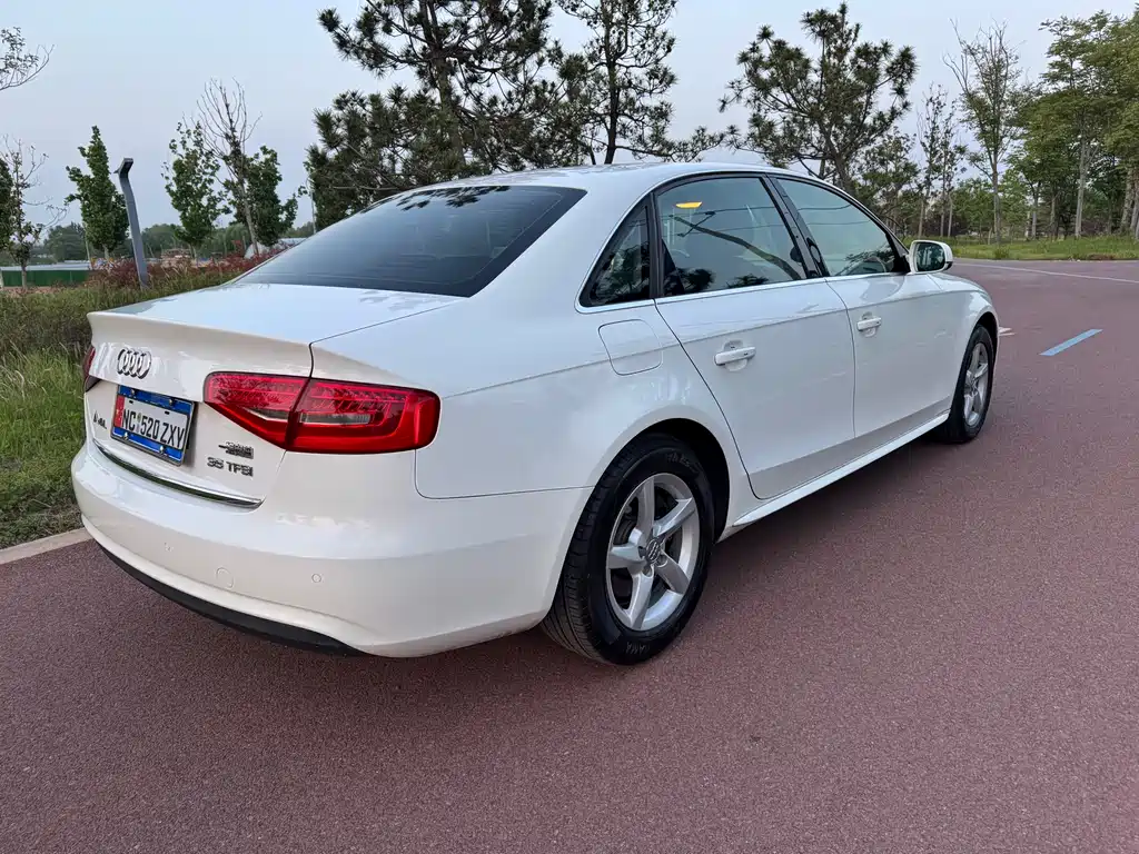 Audi A4L 2013 — фото 12
