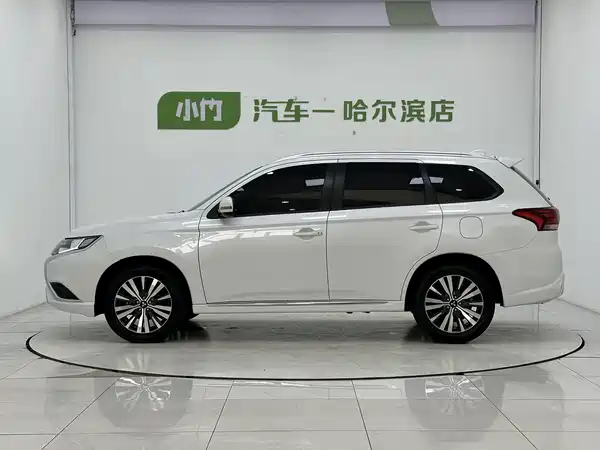 Mitsubishi Outlander 2022