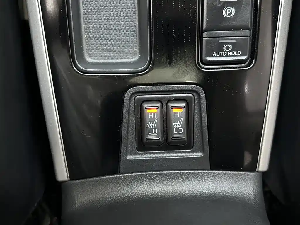 Mitsubishi Outlander 2022 — фото 15
