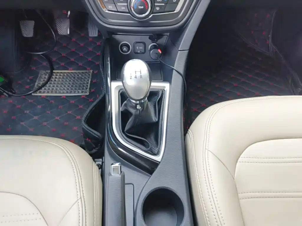 Changan Yuexiang V7 2017 — фото 14