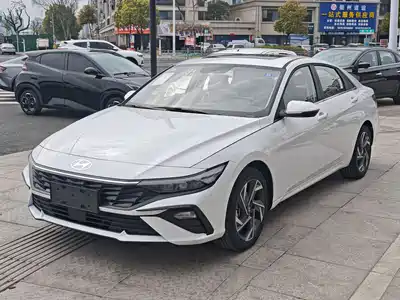 Hyundai Elantra 2023