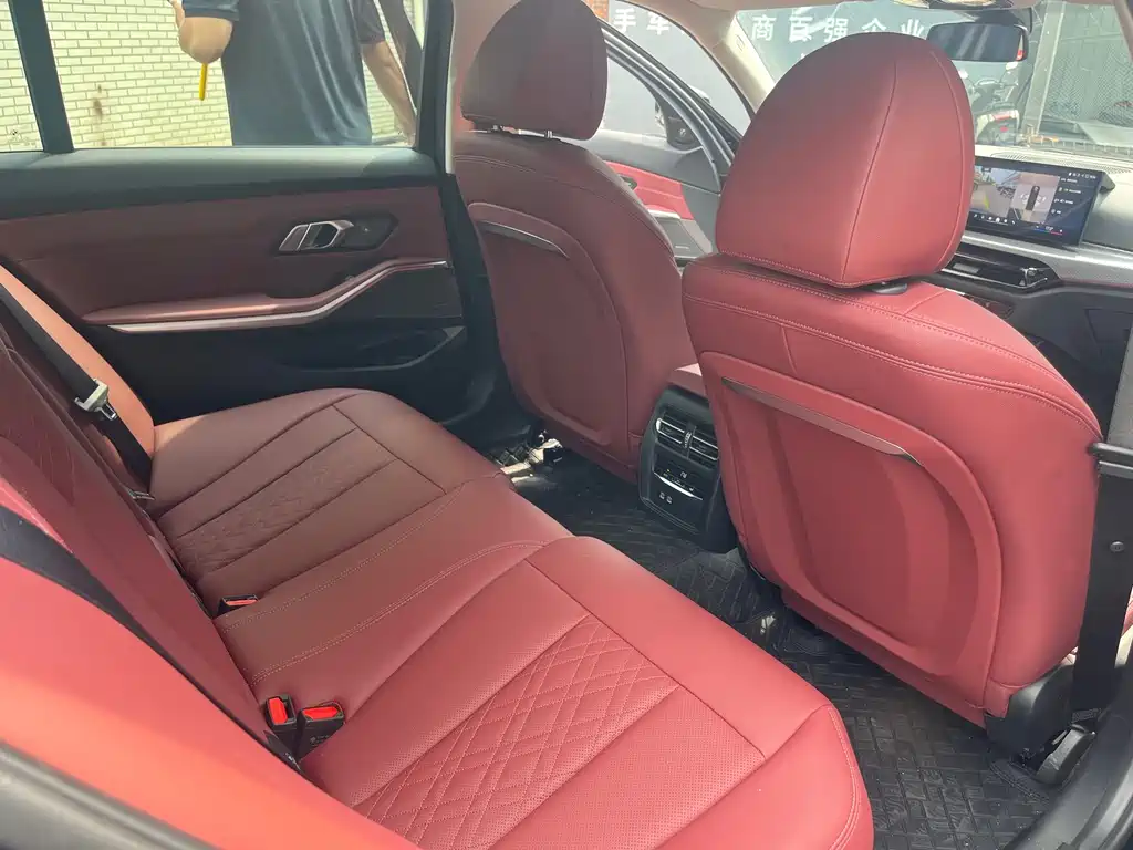 BMW 3 Series 2025