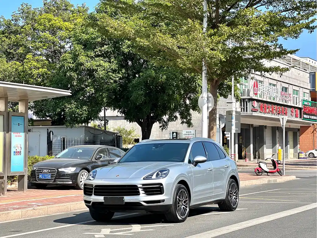 Porsche Cayenne 2019 — фото 1
