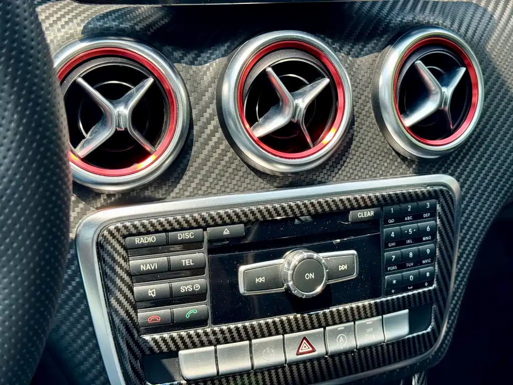 Mercedes-Benz A-Class 2015 — фото 17
