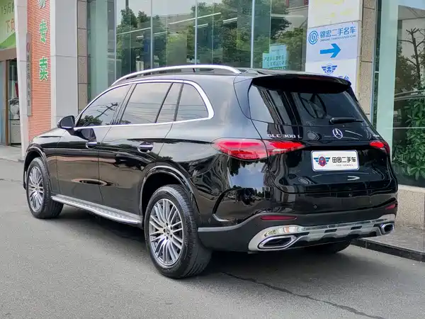 Mercedes-Benz GLC 2025