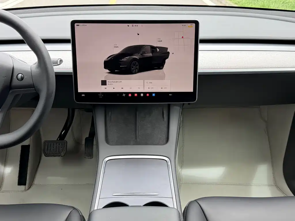Tesla Model Y 2024 — фото 11
