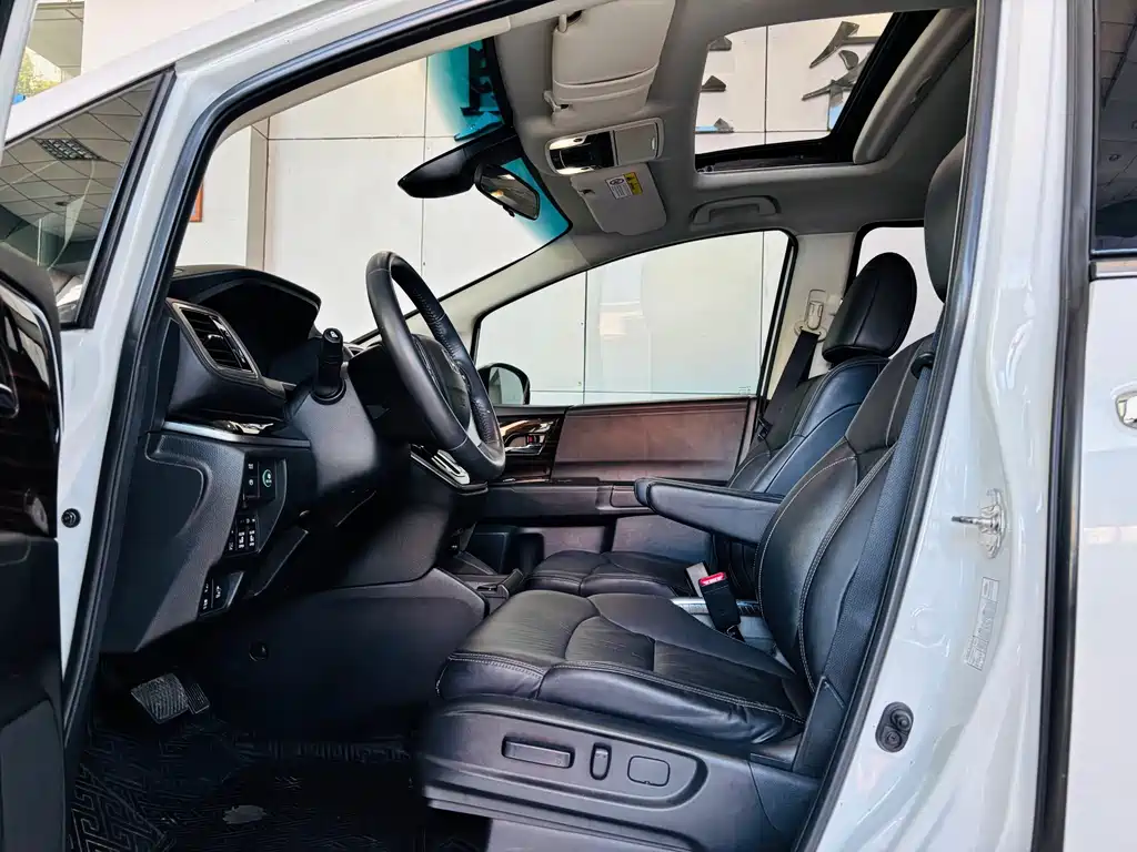 Honda Odyssey 2019 — фото 11