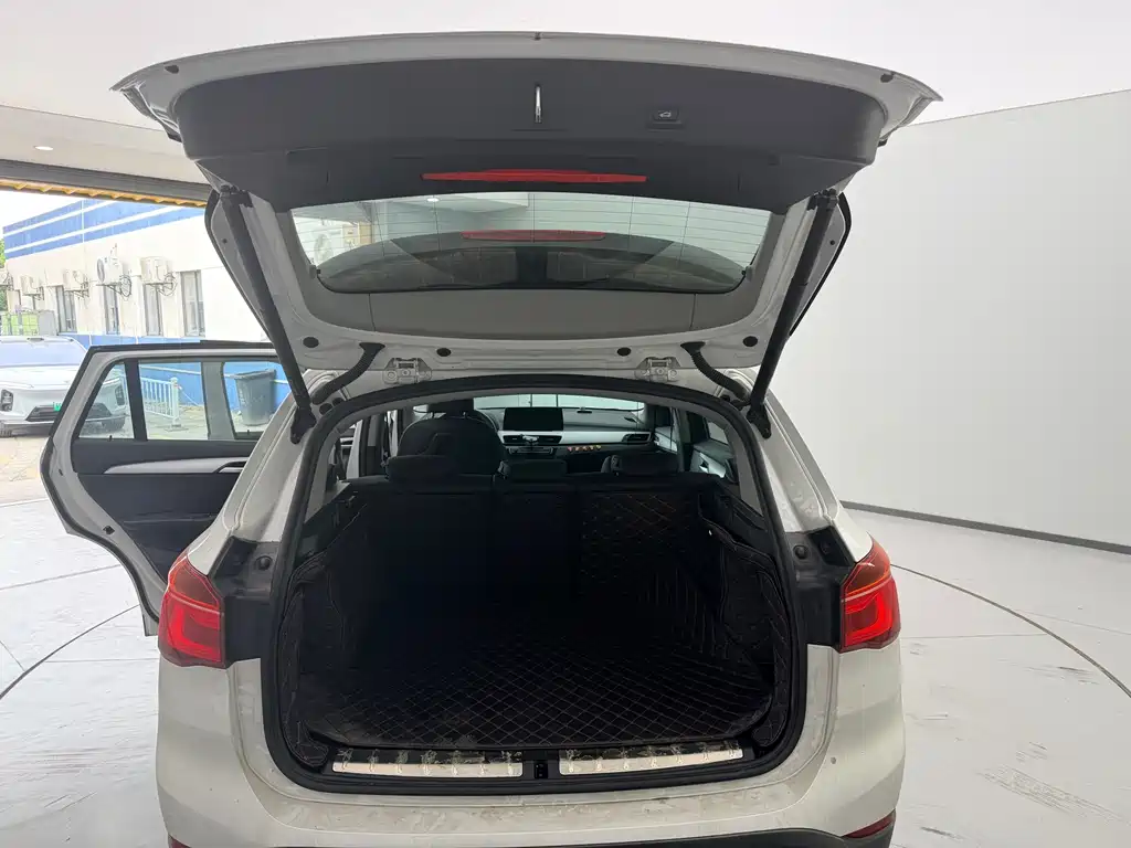 BMW X1 2019 — фото 10