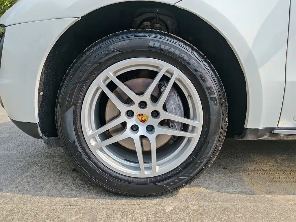 Porsche Macan 2016 — фото 11