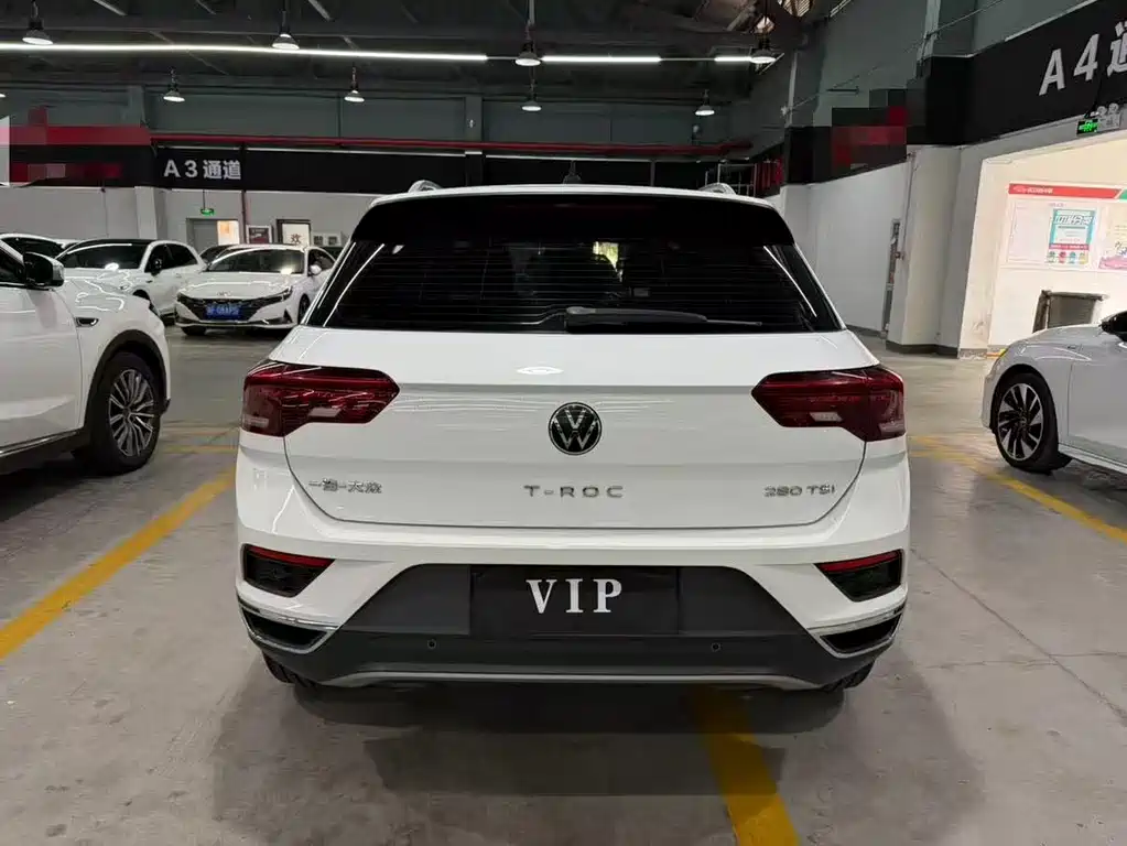 Volkswagen T-Roc 2023 — фото 8