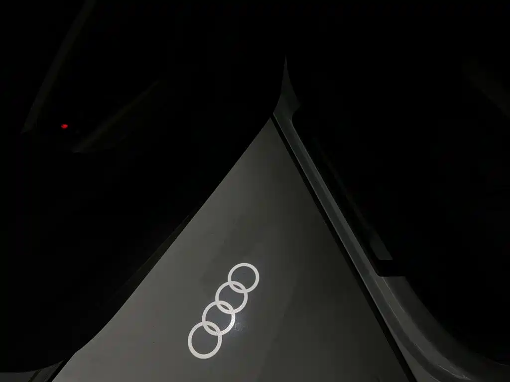 Audi Q3 2022 — фото 12
