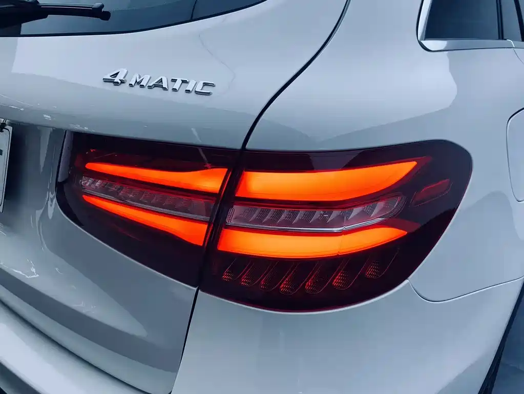 Mercedes-Benz GLC 2016 — фото 8