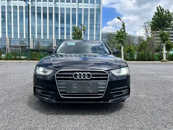 Audi A4L 2014