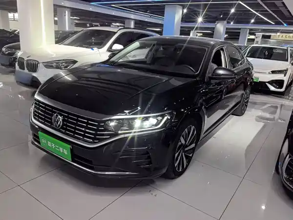 Volkswagen Passat 2023