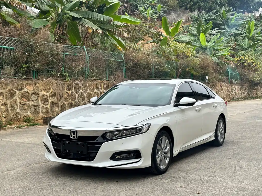 Honda Accord 2018 — фото 1