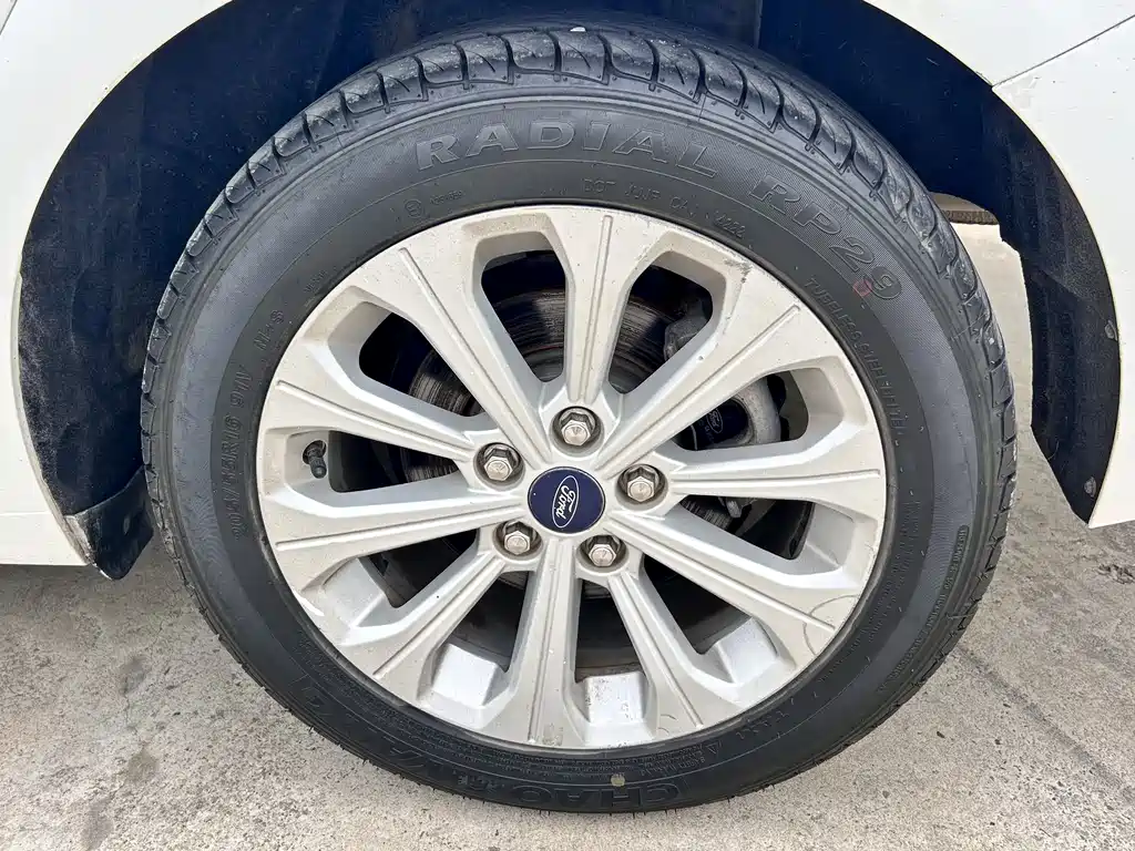 Ford Escort 2016