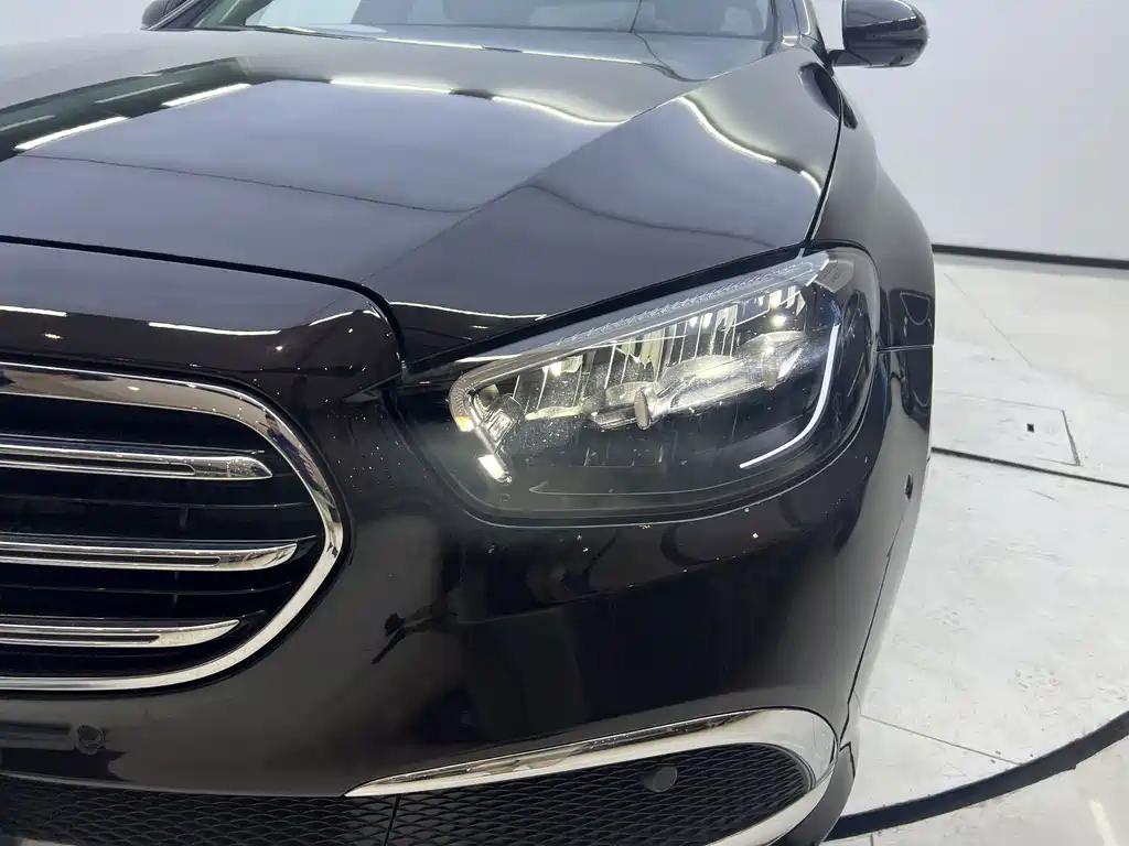 Mercedes-Benz E-Class 2023