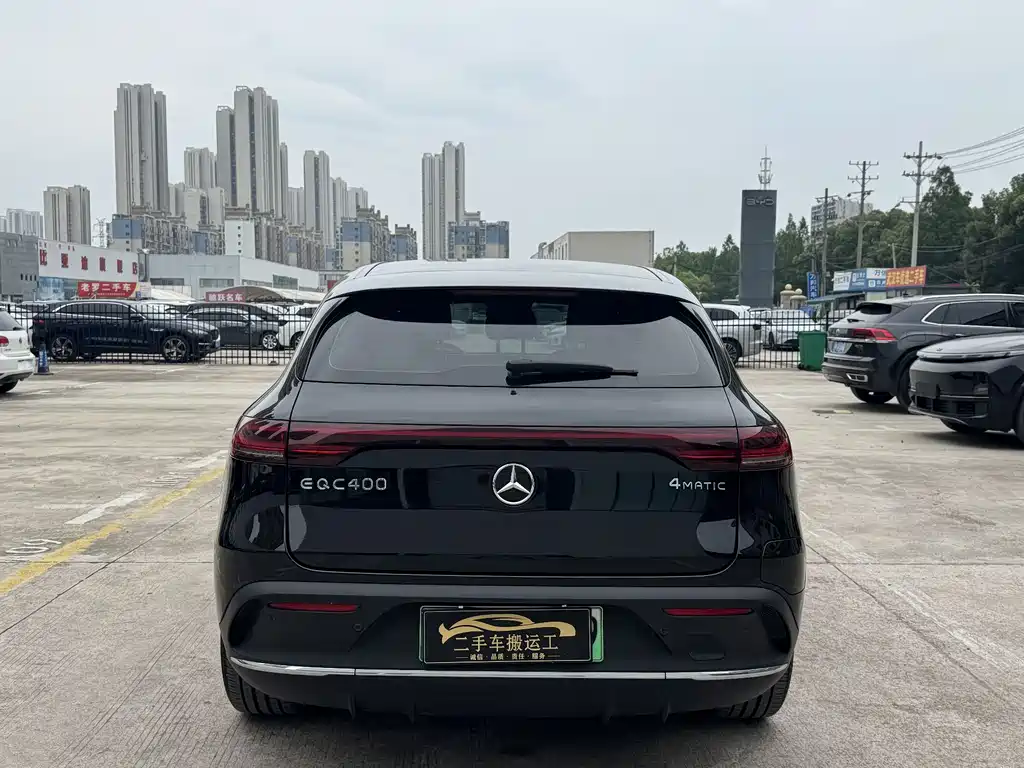 Mercedes-Benz EQC 2020 — фото 13
