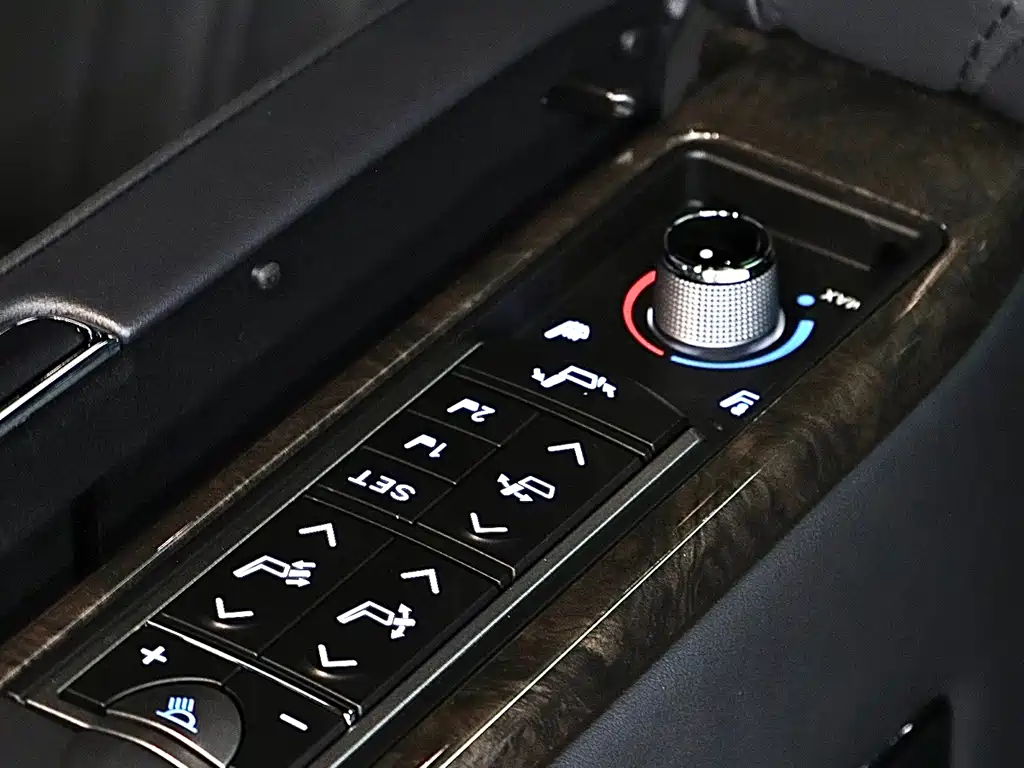 Toyota Vellfire 2022 — фото 21
