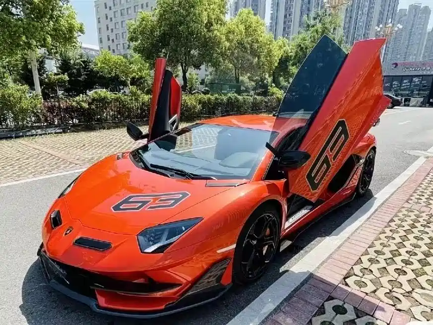 Lamborghini Aventador 2013 — фото 1