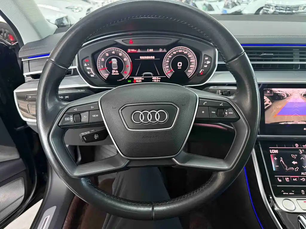 Audi A8 2020 — фото 11