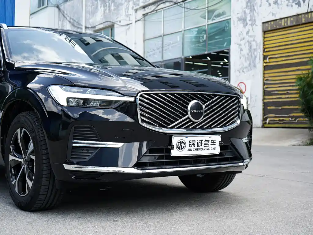 Volvo XC60 2025 — фото 23