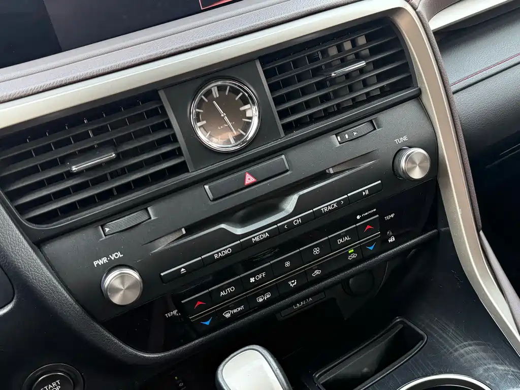 Lexus RX 2020 — фото 16